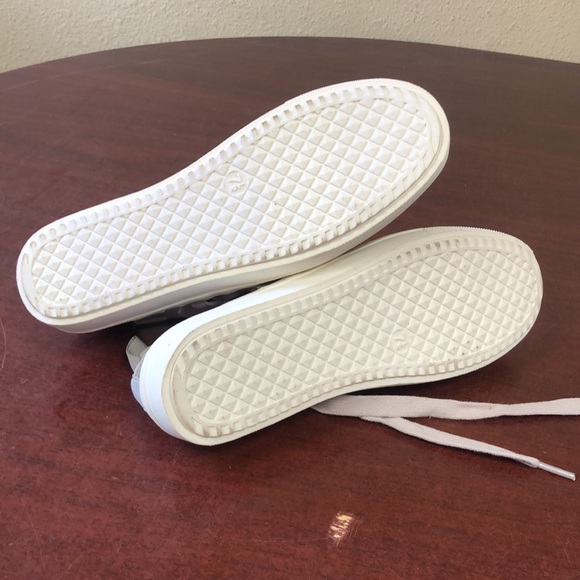 NWT Shoes/Sneakers - Picture 6 of 7